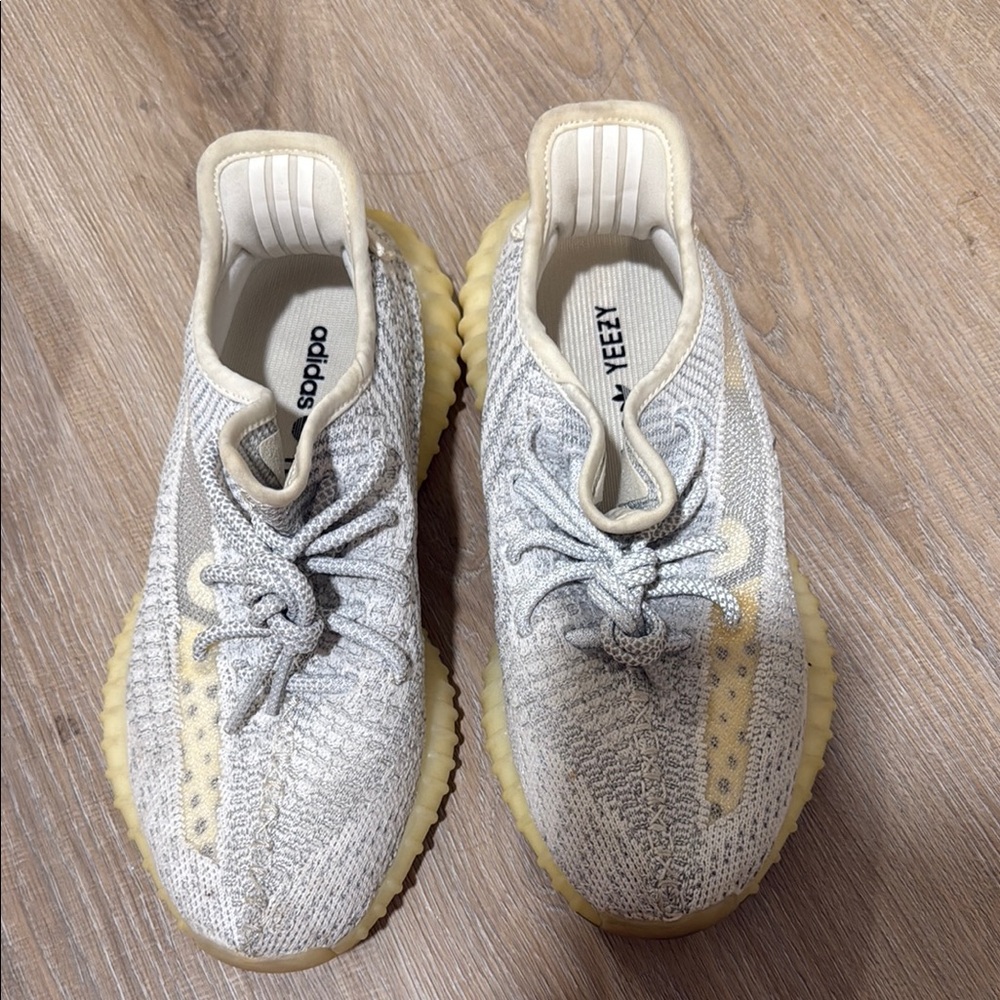 Adidas Yeezy Boost 350 V2 Sneakers